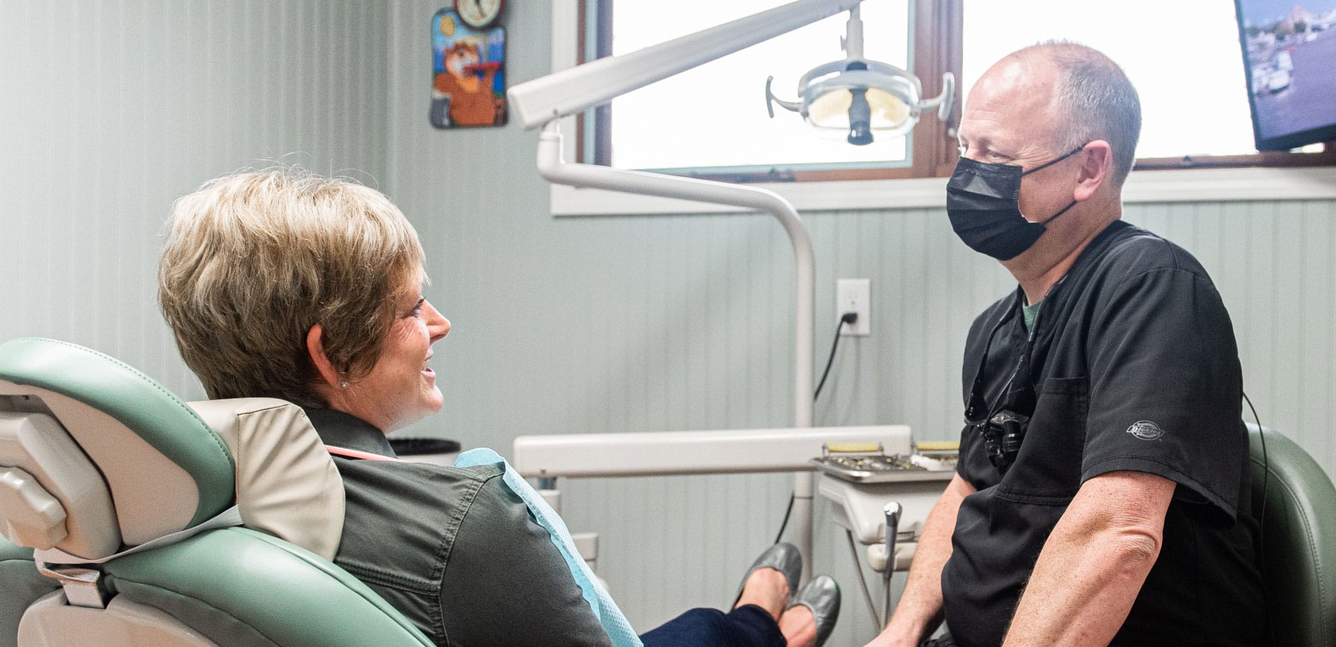 patient talking with doctor