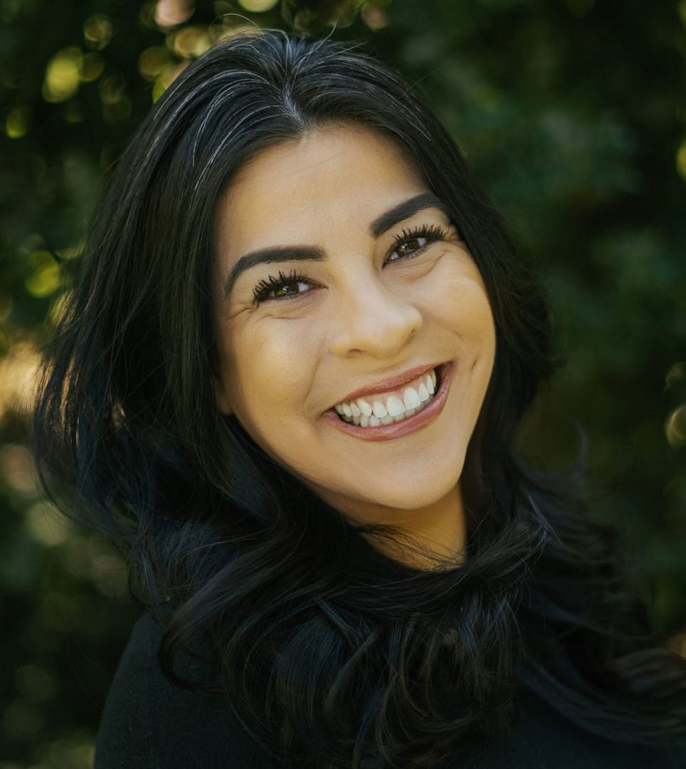 keanie headshot