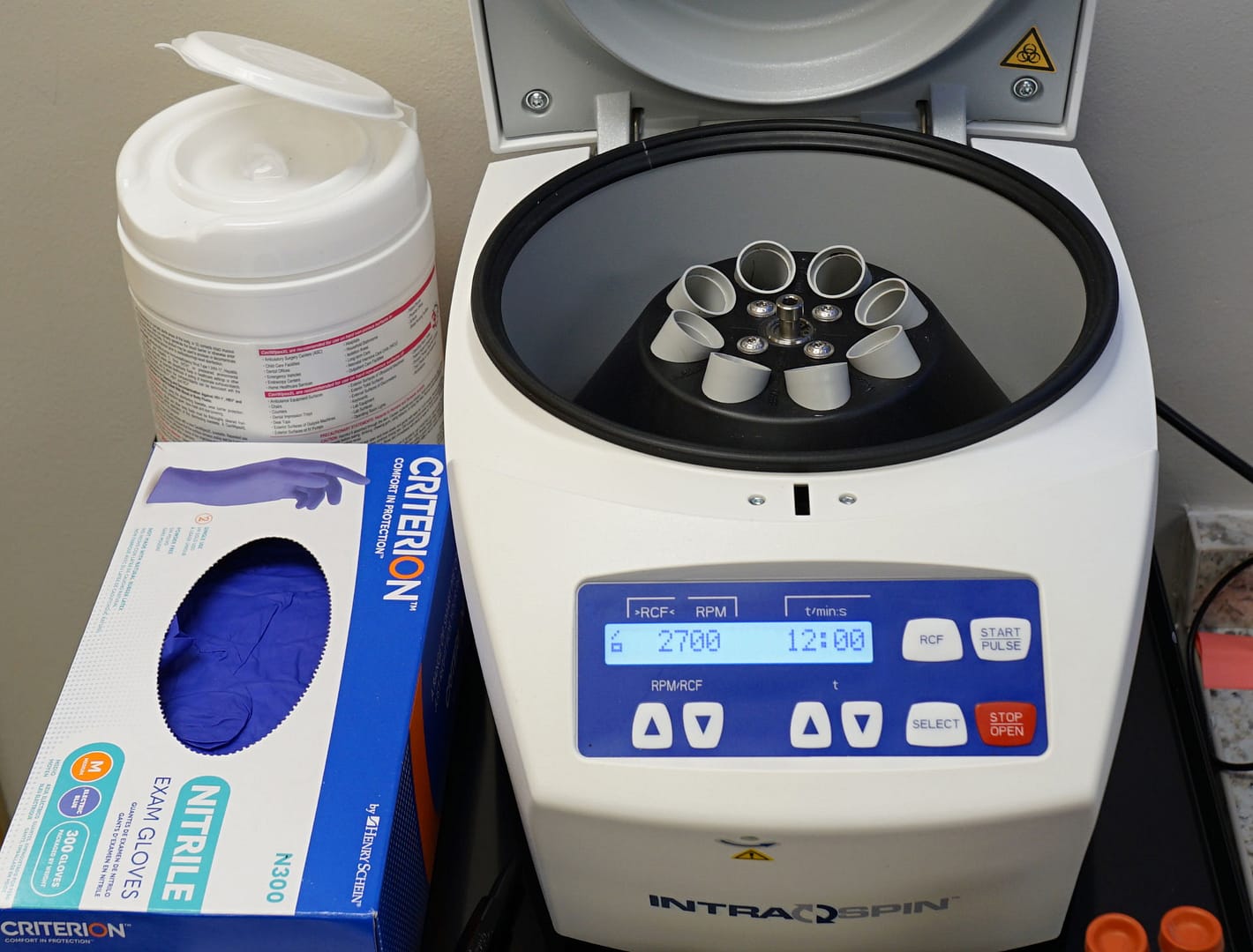 intraspin machine, an FDA-cleared medical device used in dentistry to produce Leukocyte-and Platelet-Rich Fibrin (L-PRF)