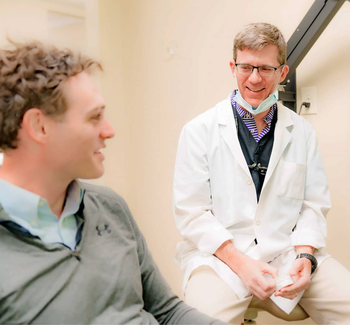 main-hero dr. monroe with patient