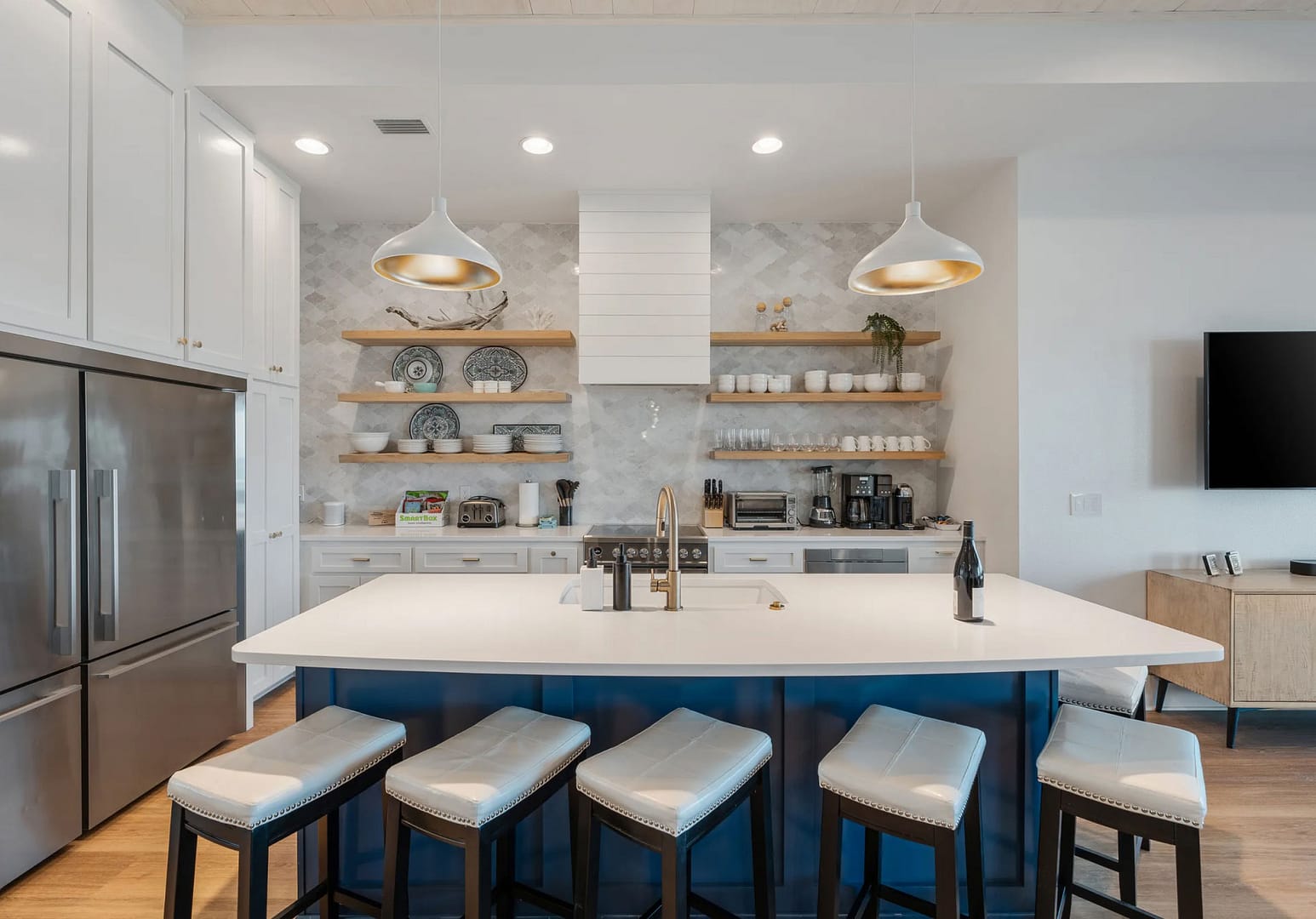 Wander St. George Island kitchen