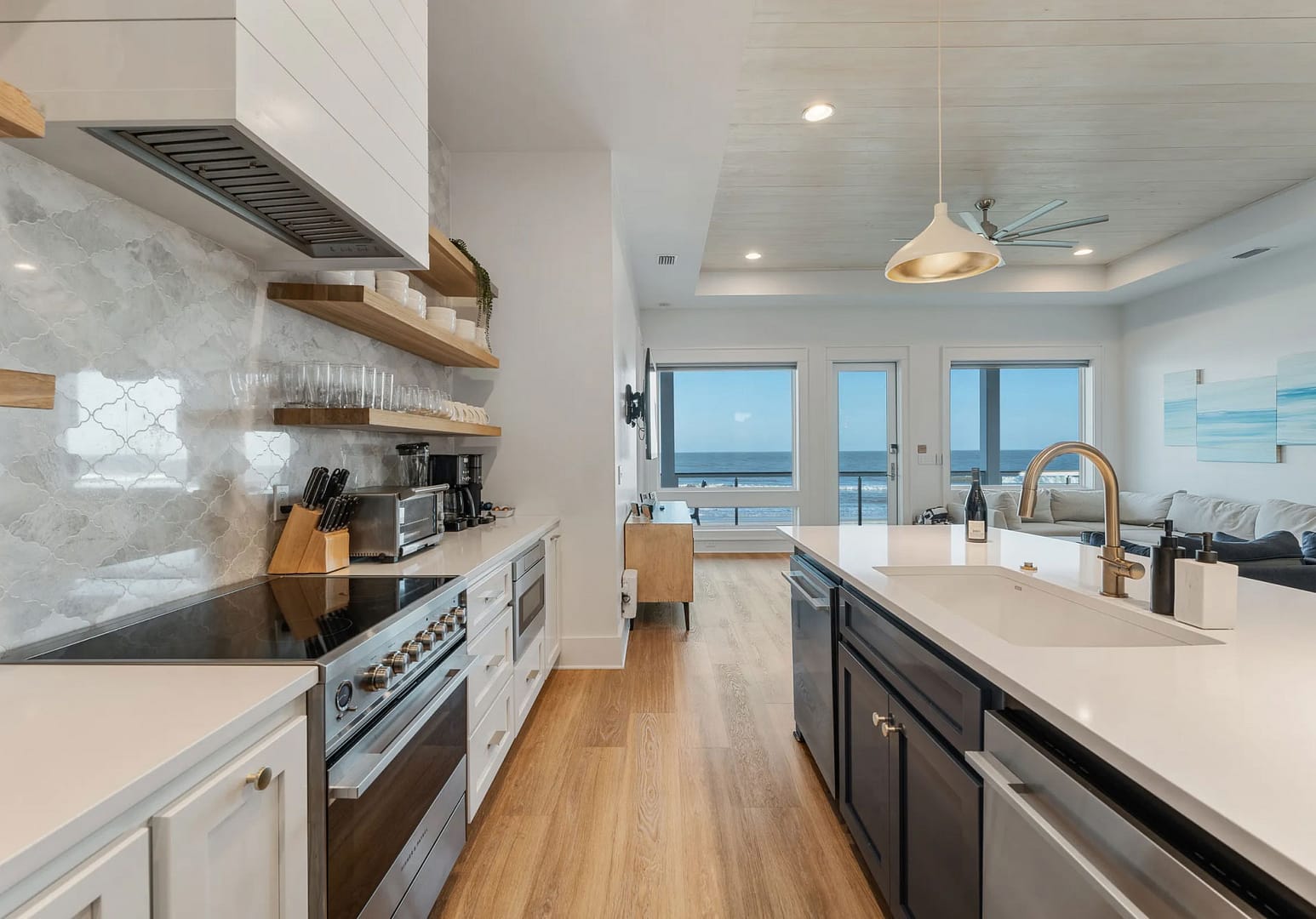 Wander St. George Island kitchen