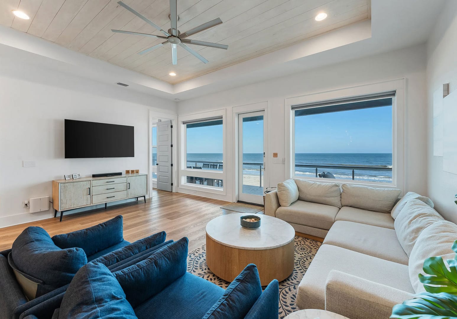 Wander St. George Island living room