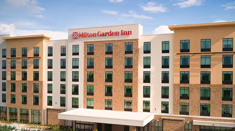 hilton-garden-inn-day-exterior-a hilton-garden-inn-day-exterior-a